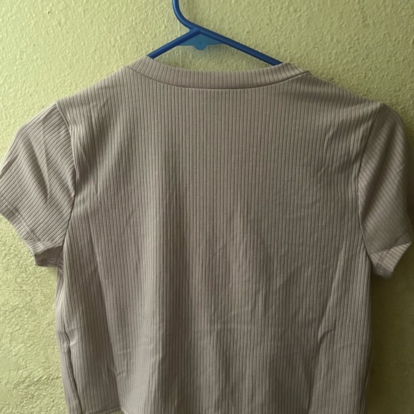 Crop top - Picture 8 of 8